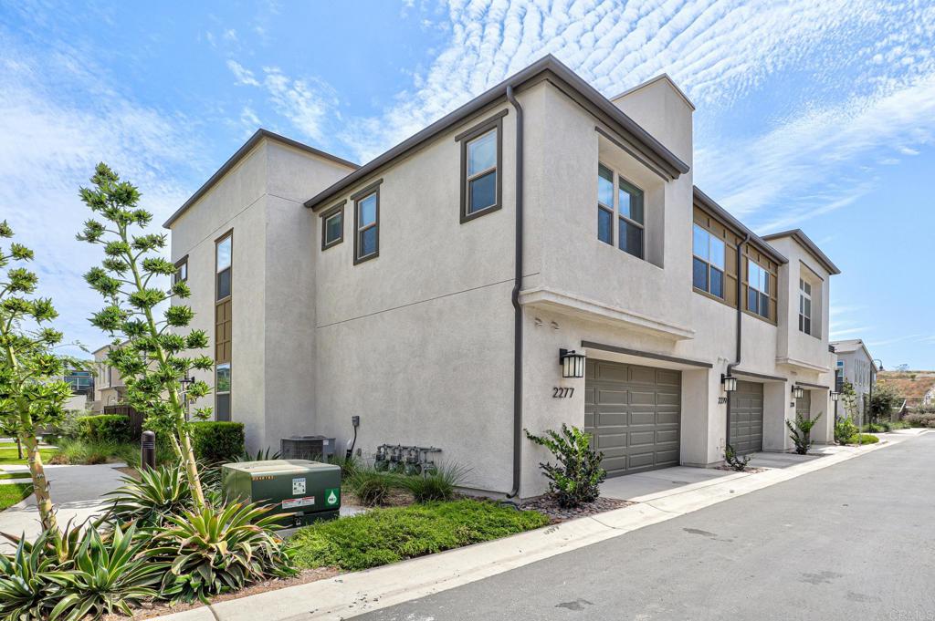2277 Trevi Circle Property Photo 3