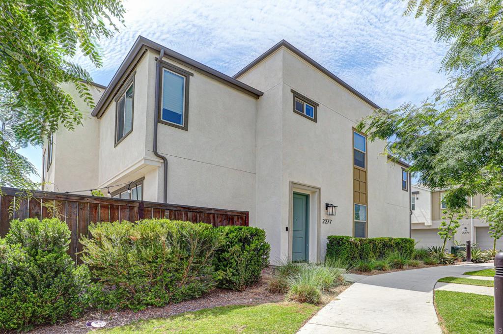 2277 Trevi Circle Property Photo 4
