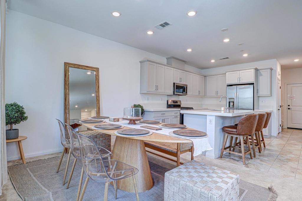 2277 Trevi Circle Property Photo 10