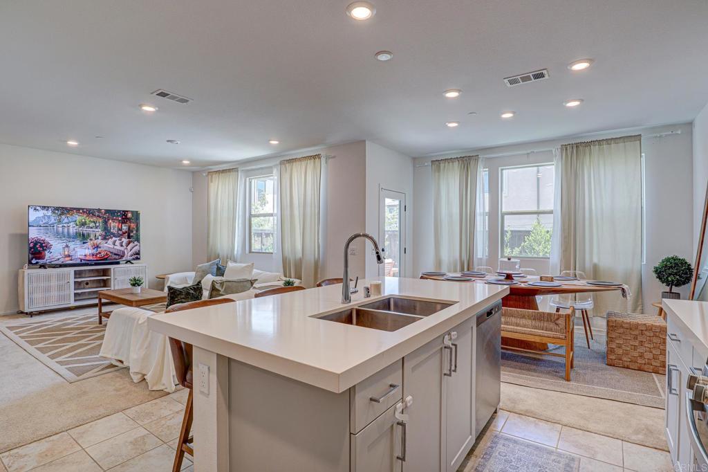 2277 Trevi Circle Property Photo 14