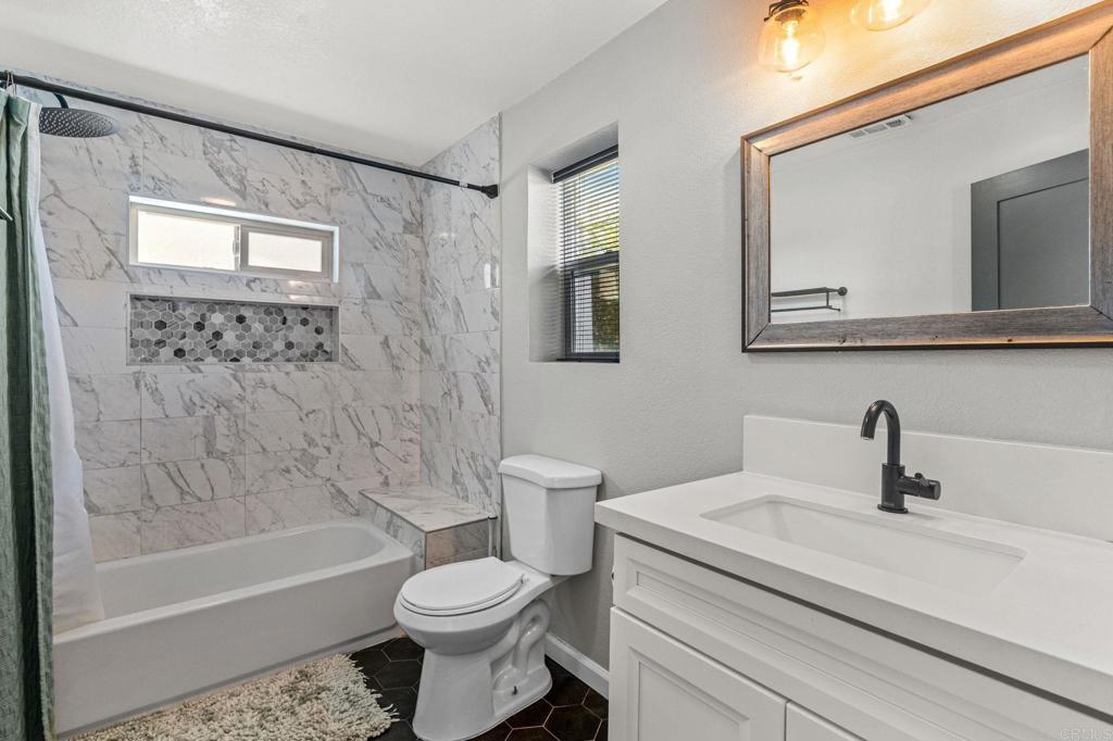6729 Broadway Property Photo 18