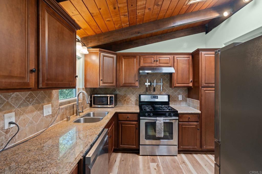 4722 Park Ln Property Photo 7