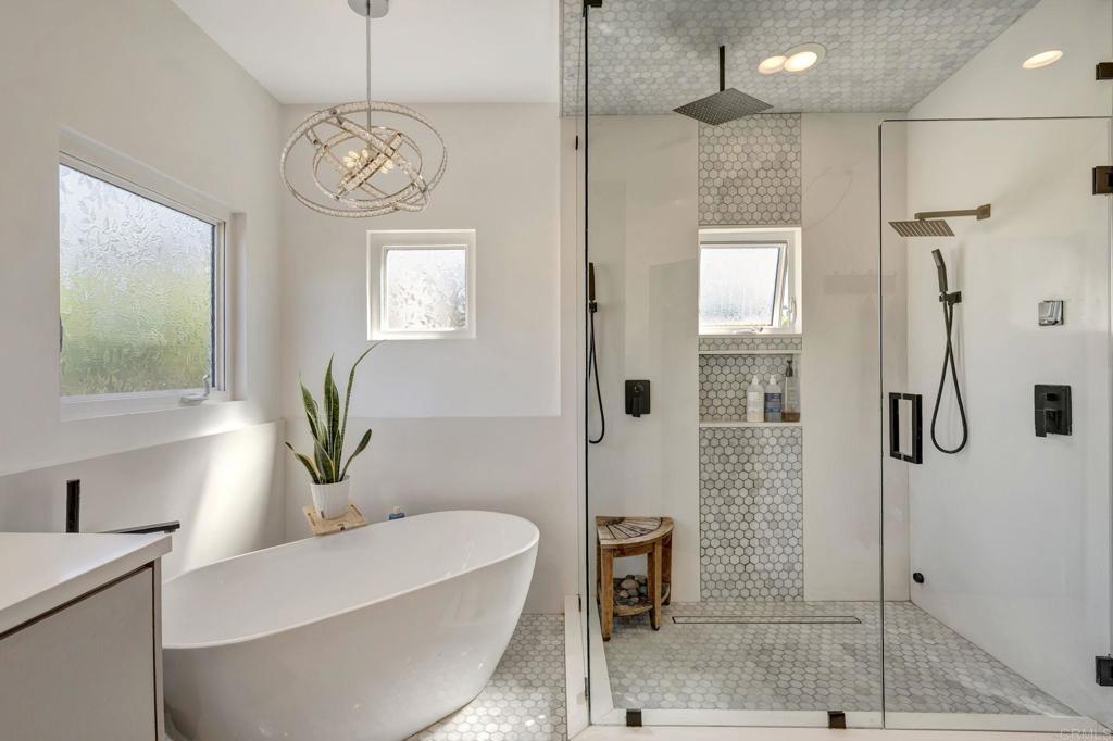 4620 Narragansett Avenue Property Photo 11