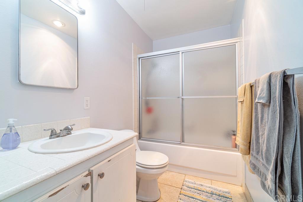 818 E Washington Avenue Property Photo 16