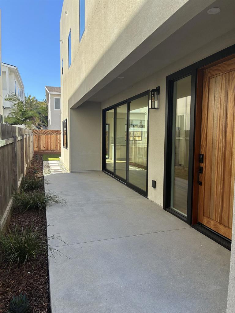 245 Dahlia Avenue Property Photo 3