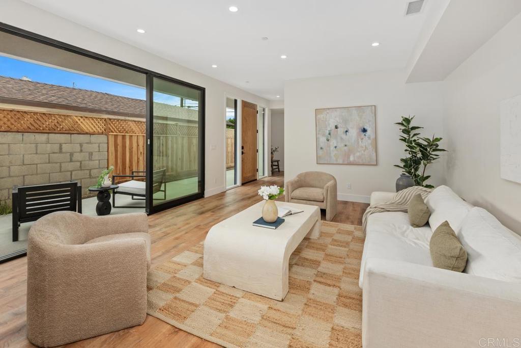 245 Dahlia Avenue Property Photo 8