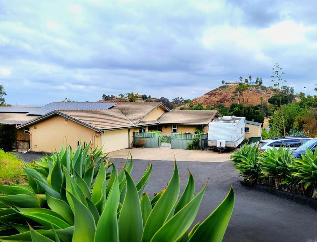 510 Burgasia Path Property Photo 43