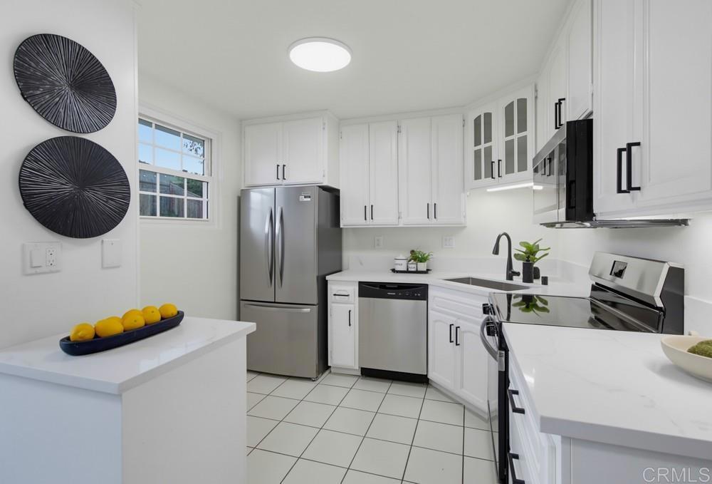 6954 Ballinger Property Photo 7