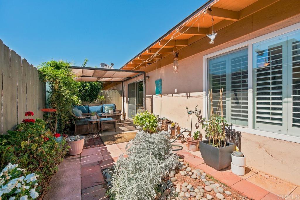 1218 Green Garden Dr 3 Property Photo 20