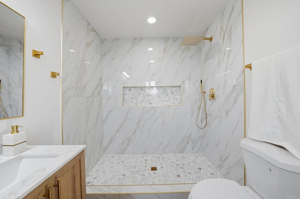 8330 Dallas Street Property Photo 20