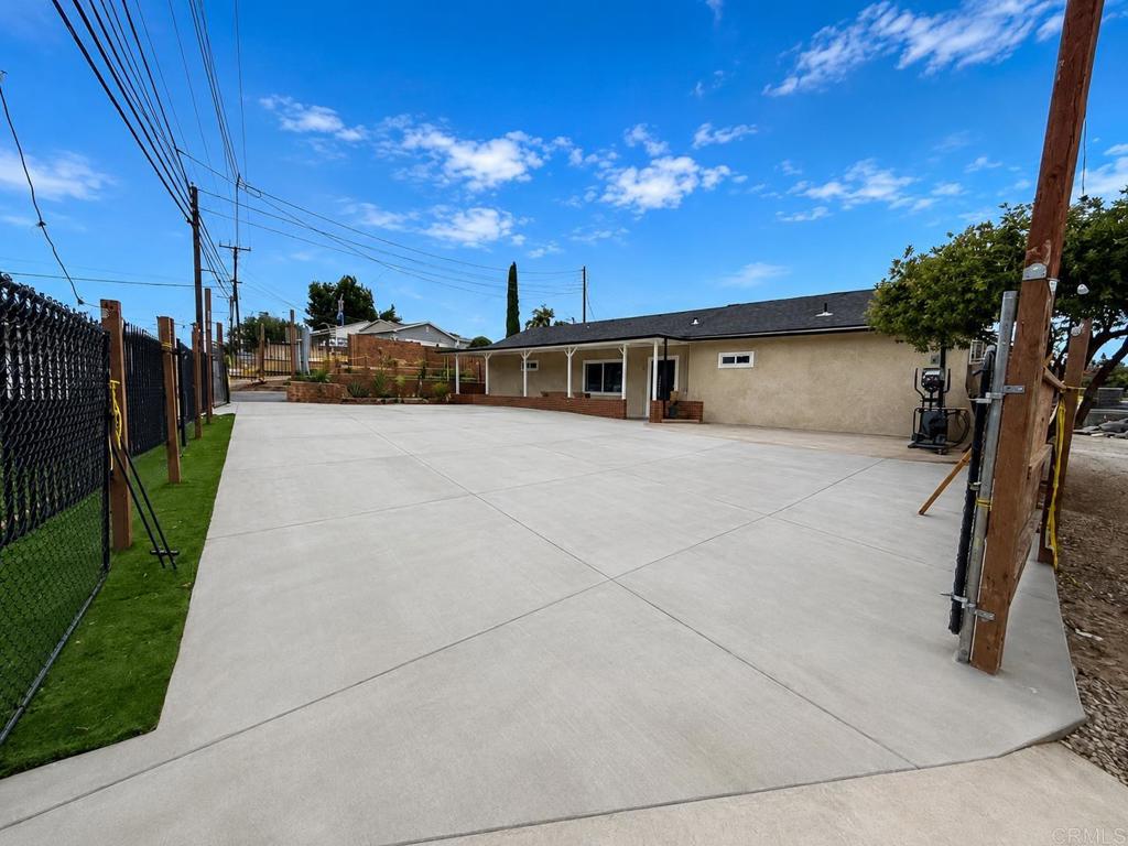 8327 Winter Gardens Property Photo 10