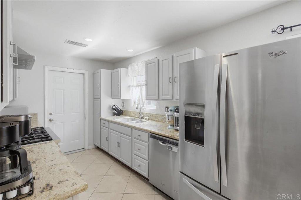 8840 Milburn Avenue Property Photo 11