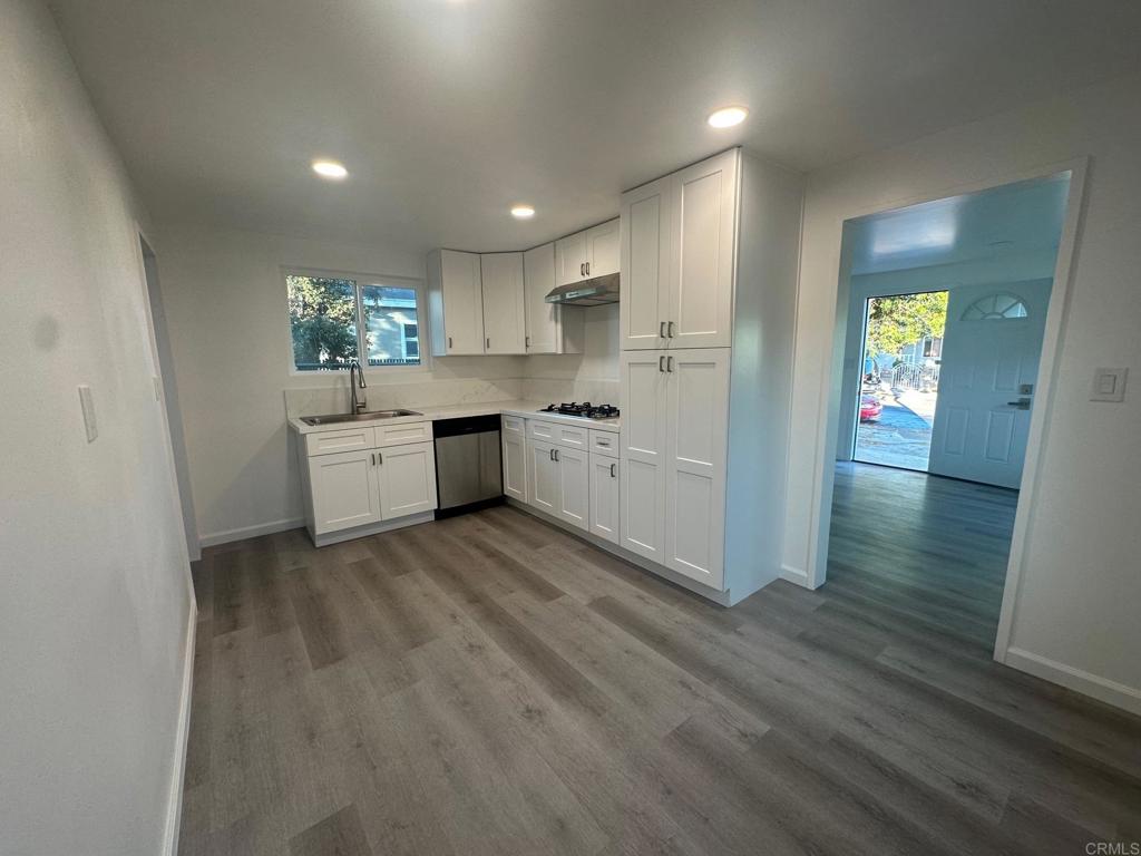 742 44 Morrison Street Property Photo 6