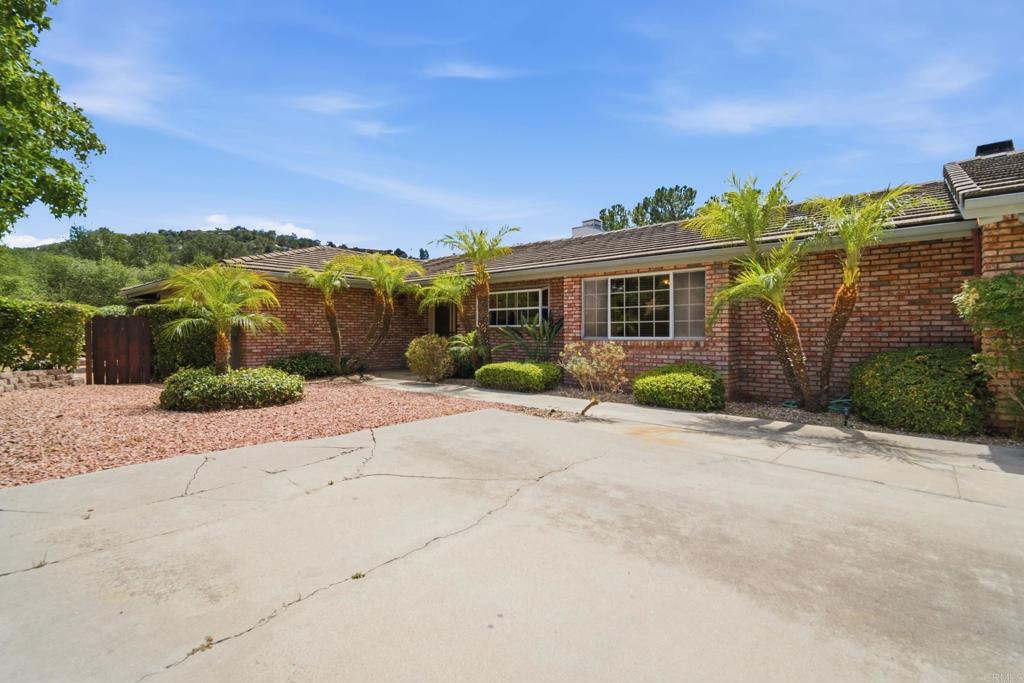 28104 Glenmeade Way Property Photo 1