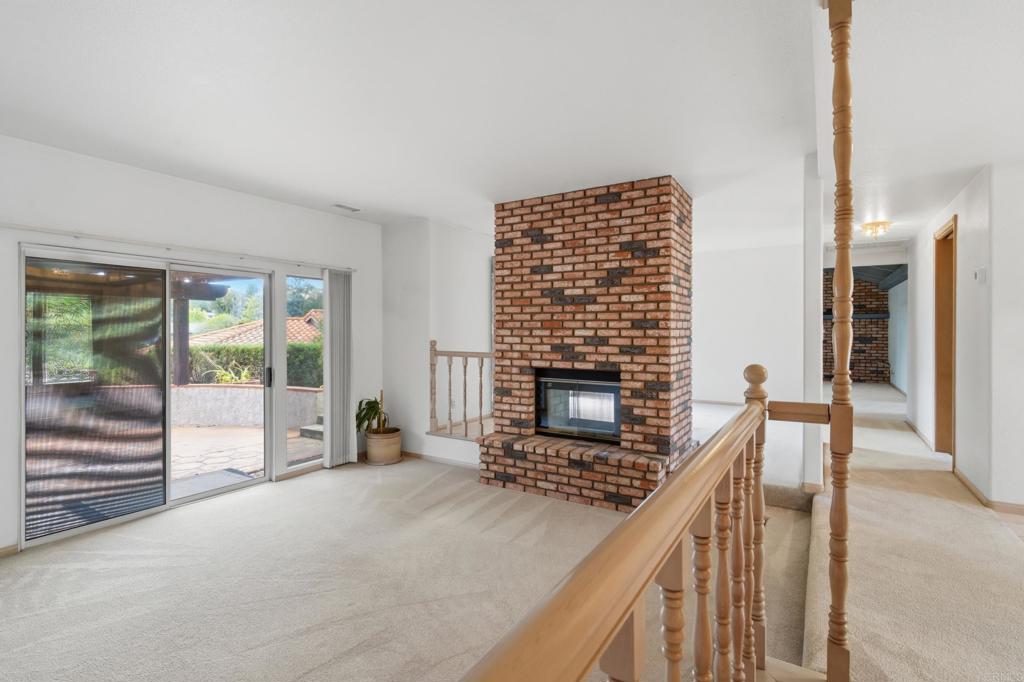 28104 Glenmeade Way Property Photo 8