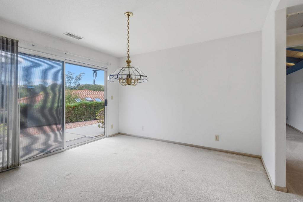 28104 Glenmeade Way Property Photo 11