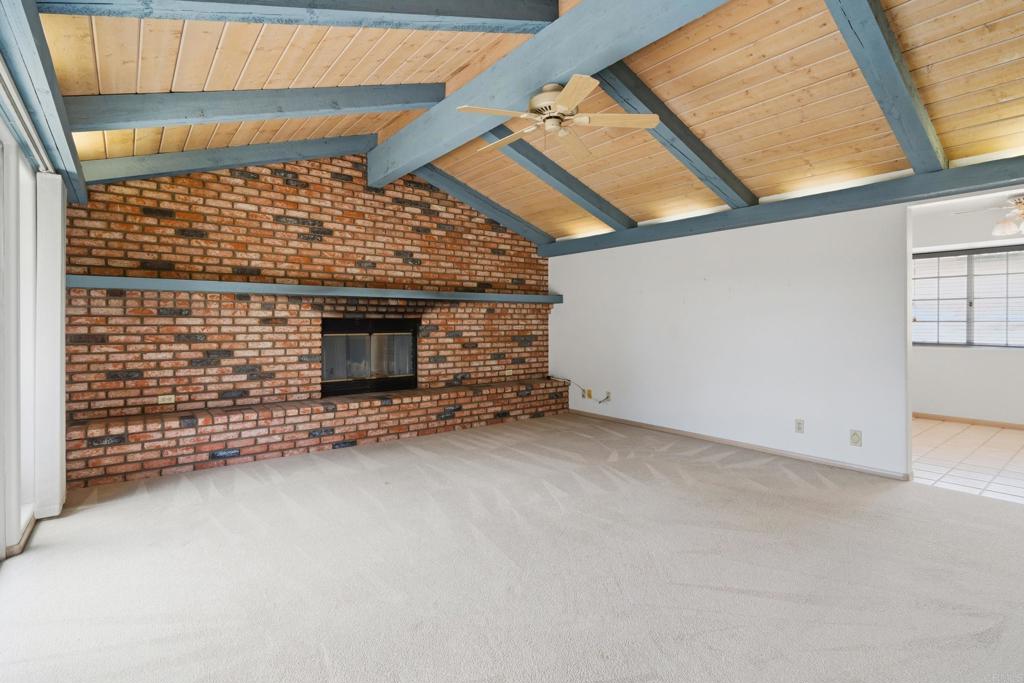 28104 Glenmeade Way Property Photo 12