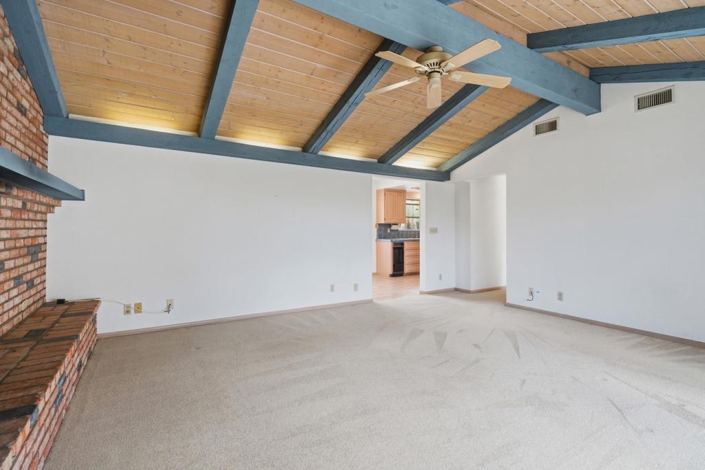 28104 Glenmeade Way Property Photo 14