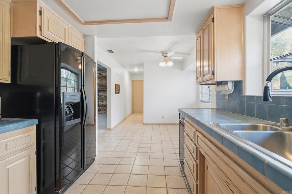 28104 Glenmeade Way Property Photo 17