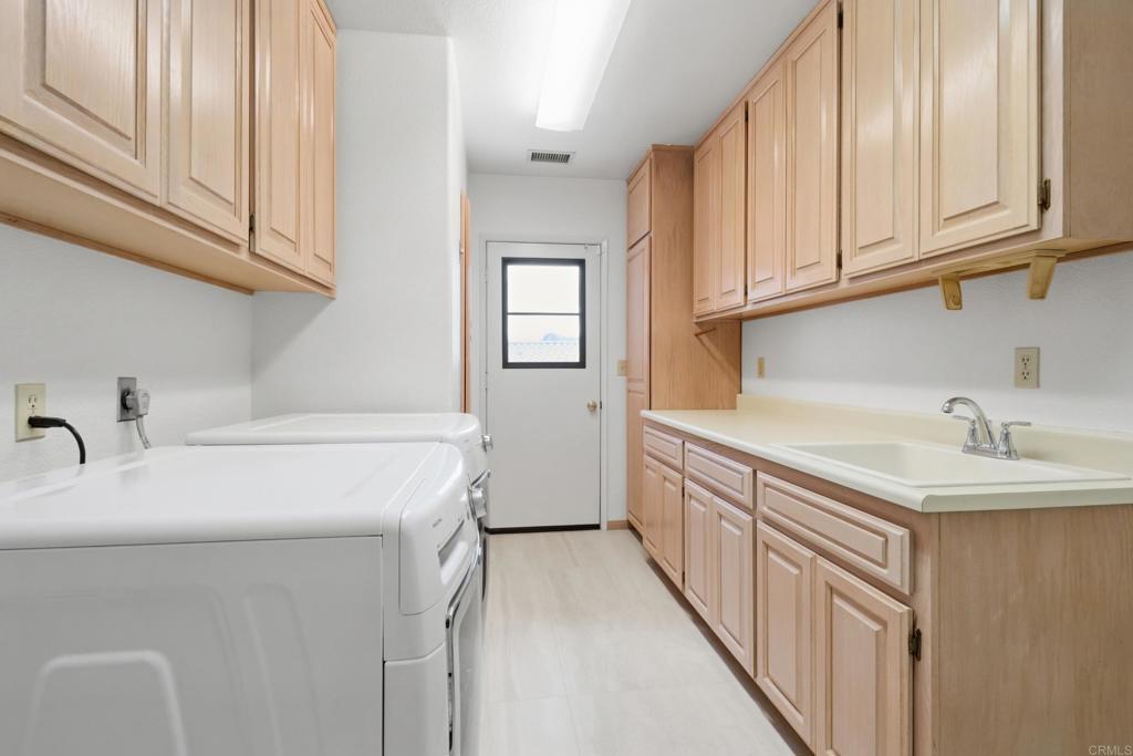 28104 Glenmeade Way Property Photo 21