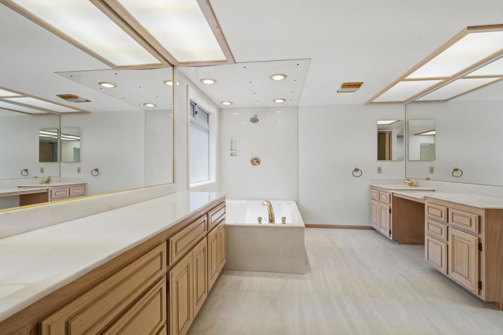 28104 Glenmeade Way Property Photo 30