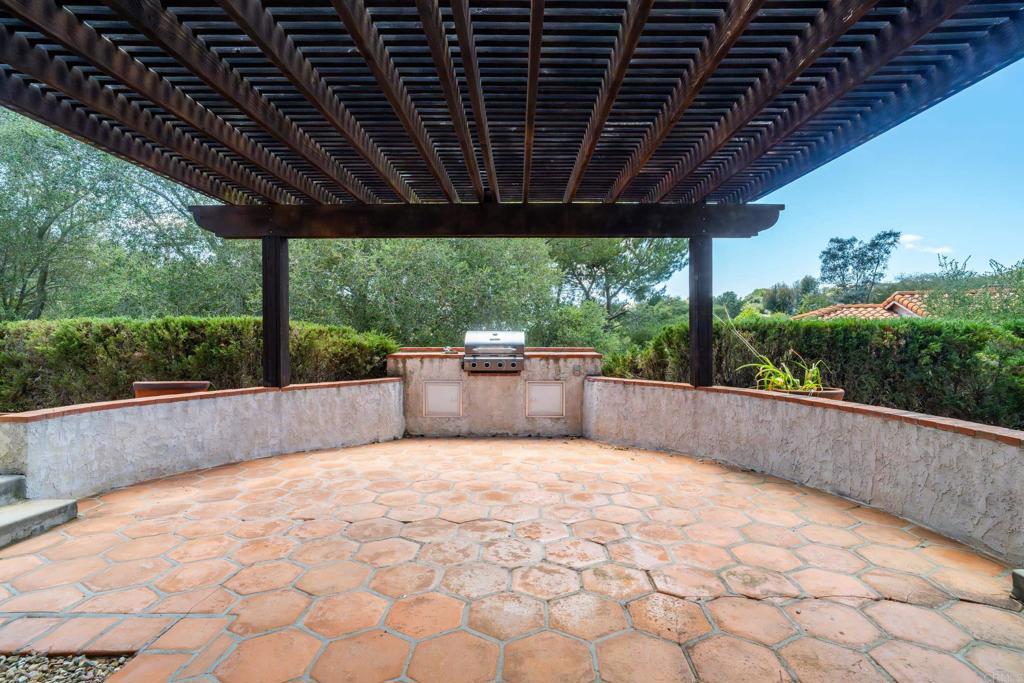 28104 Glenmeade Way Property Photo 34