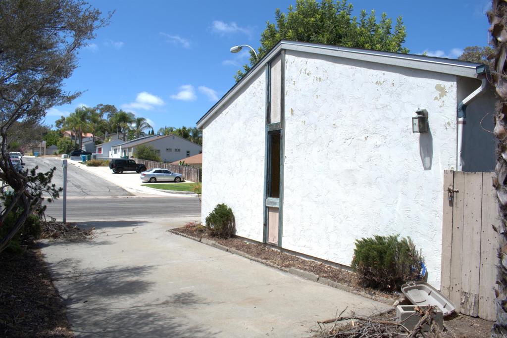 9939 Paseo Montalban Property Photo 3