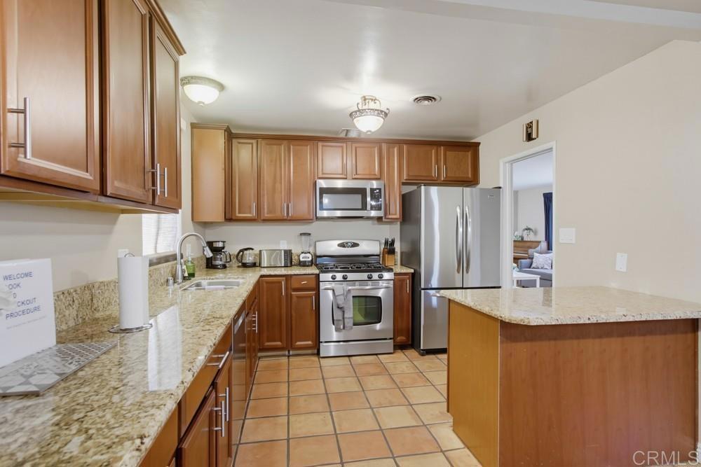 4034 Epanow Avenue Property Photo 7