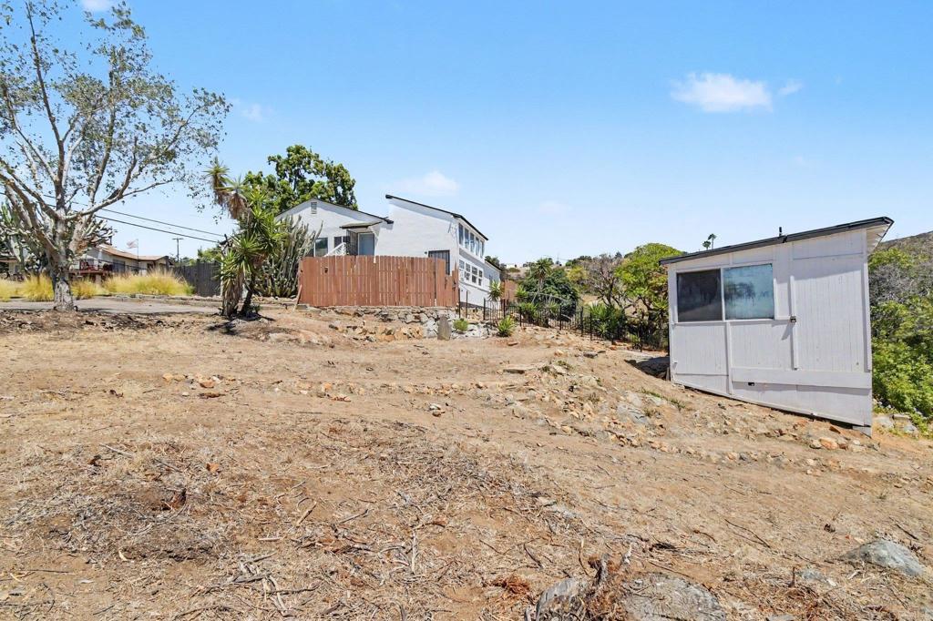2610 Helix St. Property Photo 41