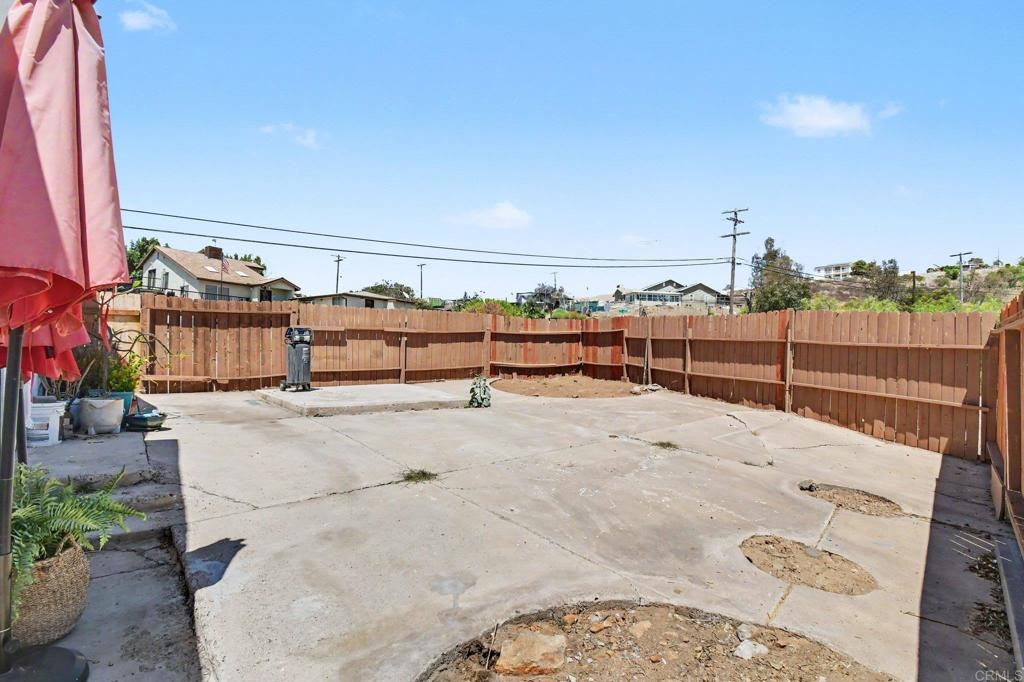 2610 Helix St. Property Photo 46