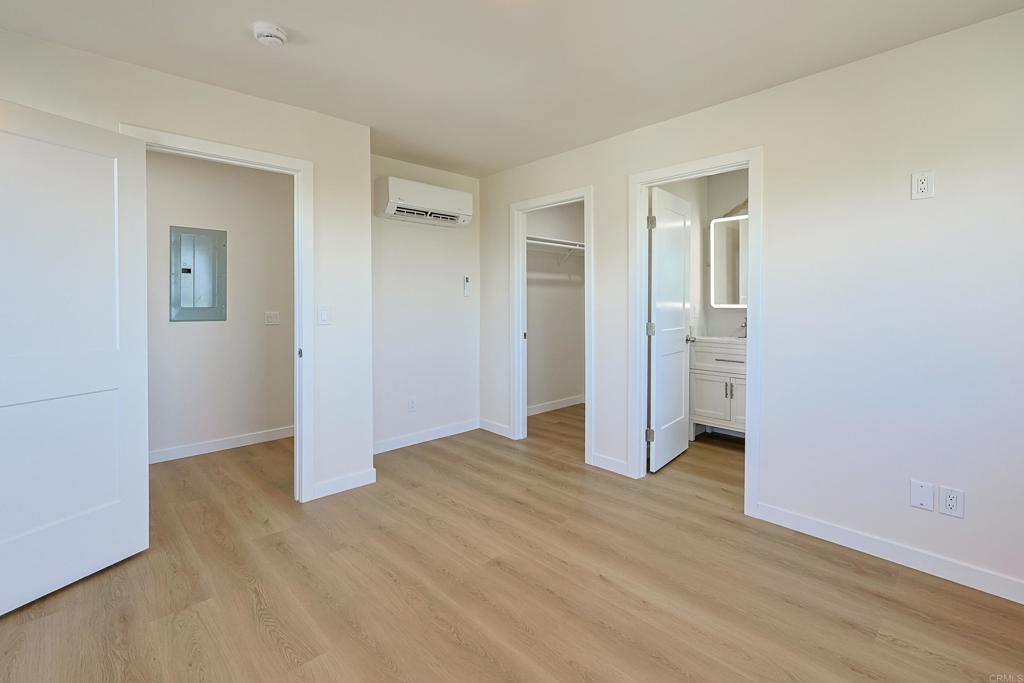 5740 Midwick St Property Photo 5