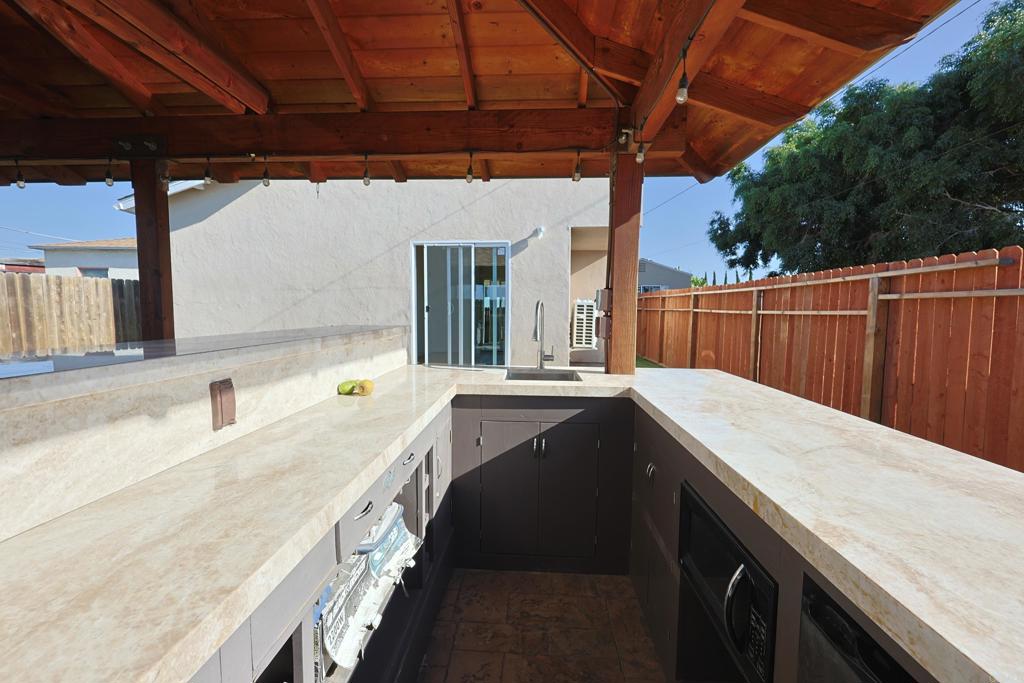 5740 Midwick St Property Photo 18