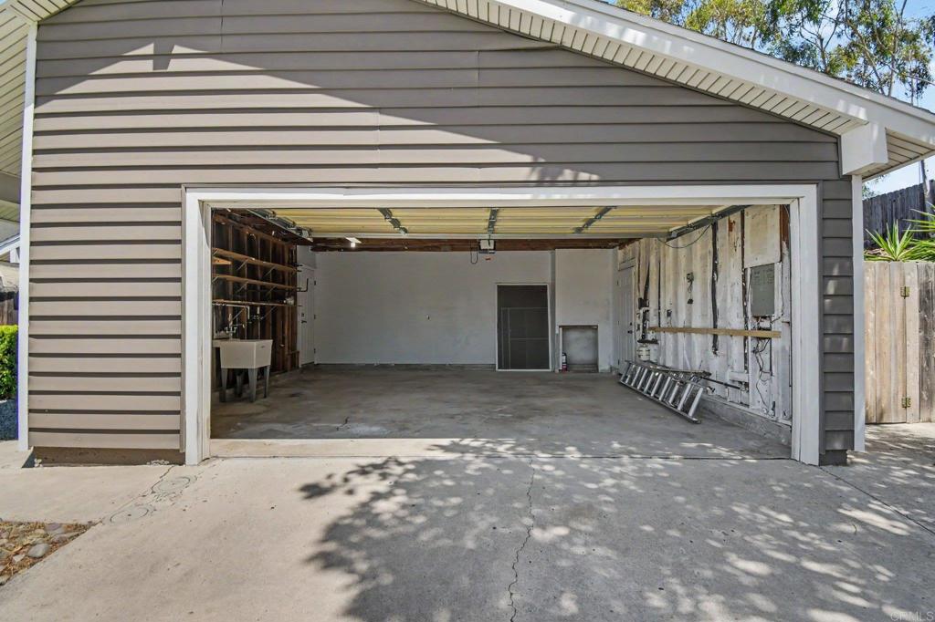 104 Lechuza Ln Property Photo 37