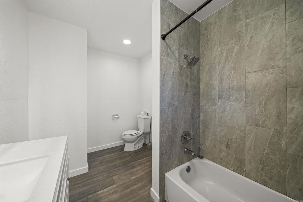 721 Del Mar Avenue Property Photo 19