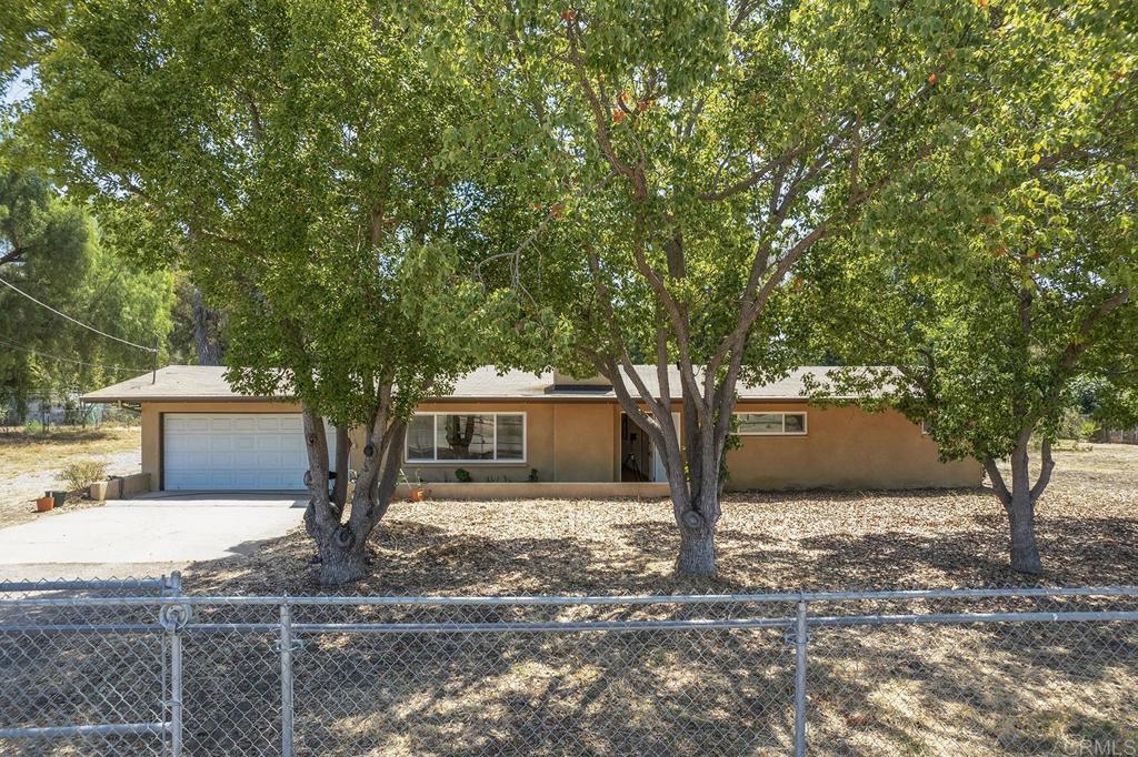 14135 York Avenue Property Photo 2