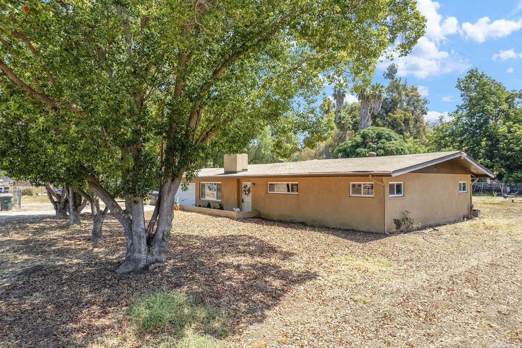 14135 York Avenue Property Photo 3