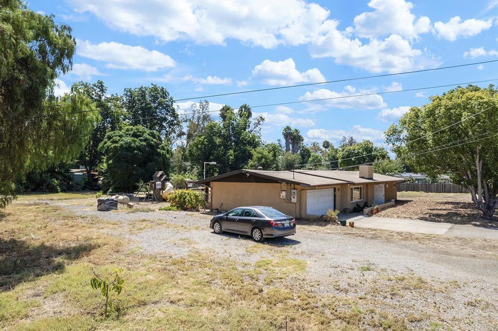 14135 York Avenue Property Photo 4