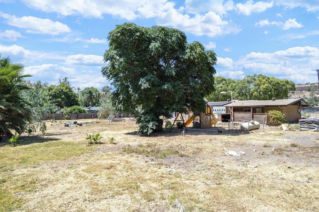 14135 York Avenue Property Photo 42