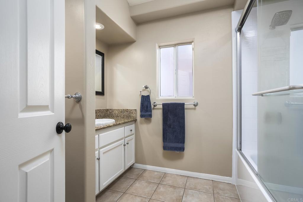 2410 Euclid Ave Property Photo 21