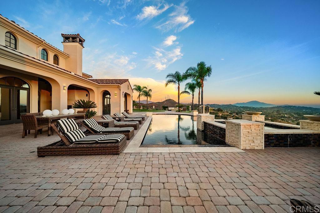 2424 Cerro Sereno Property Photo 63