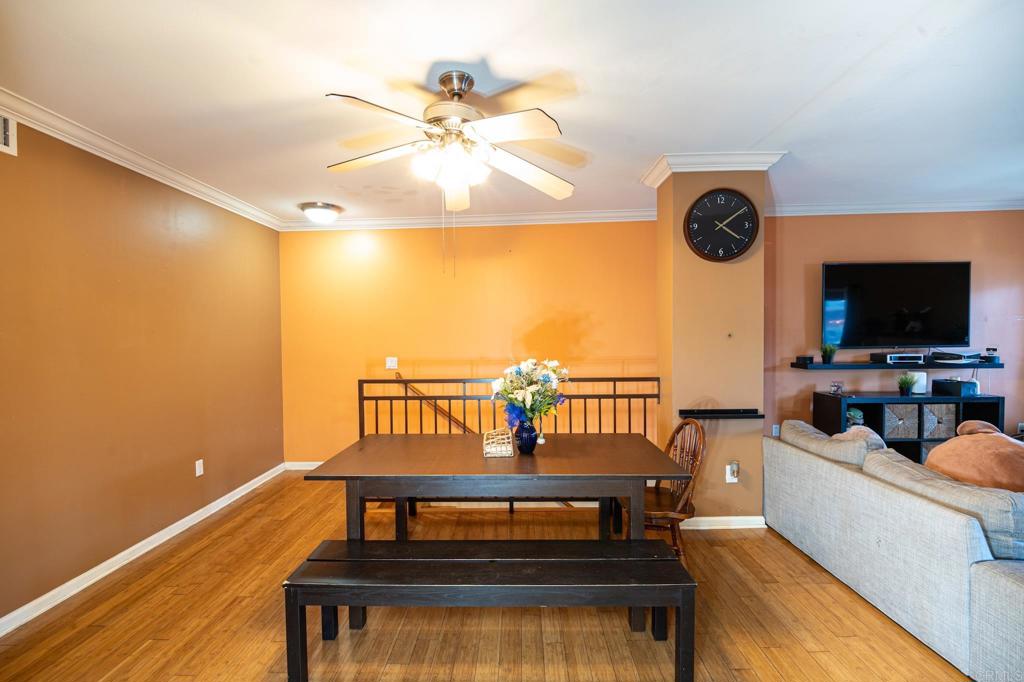 1063 Estes St Property Photo 11