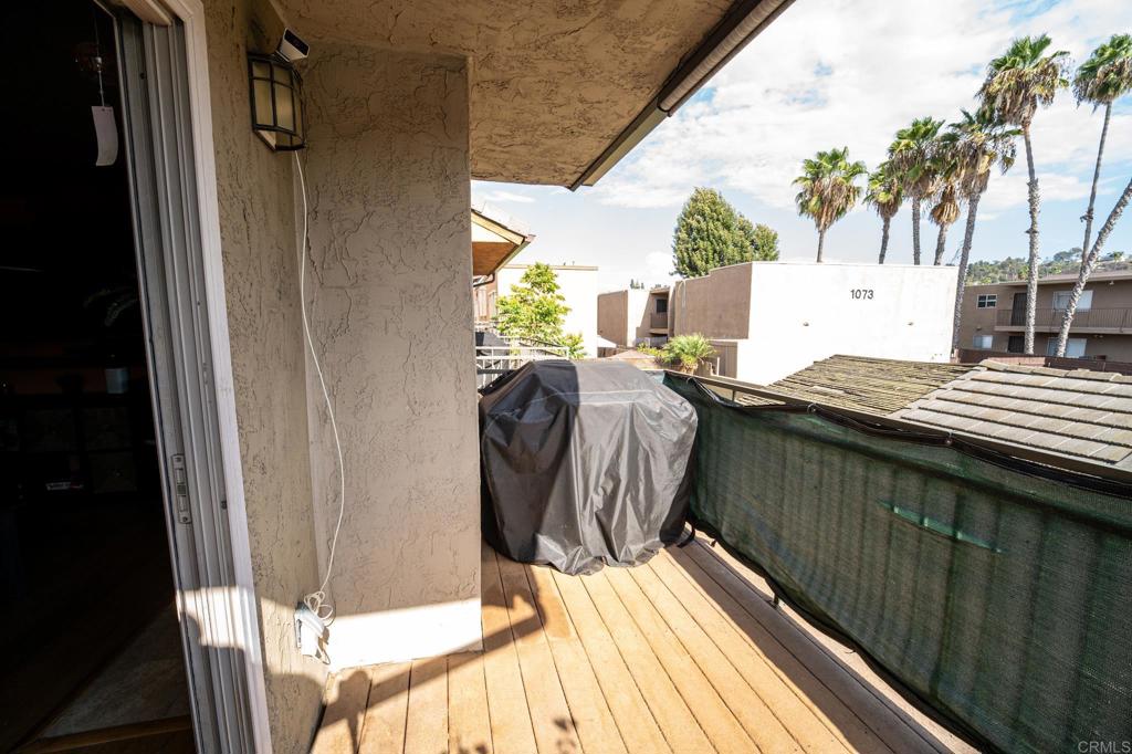 1063 Estes St Property Photo 17