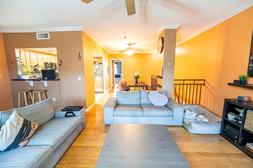 1063 Estes St Property Photo 19