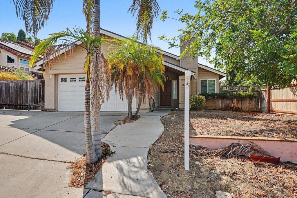 378 Bay Leaf Drive Property Photo 4