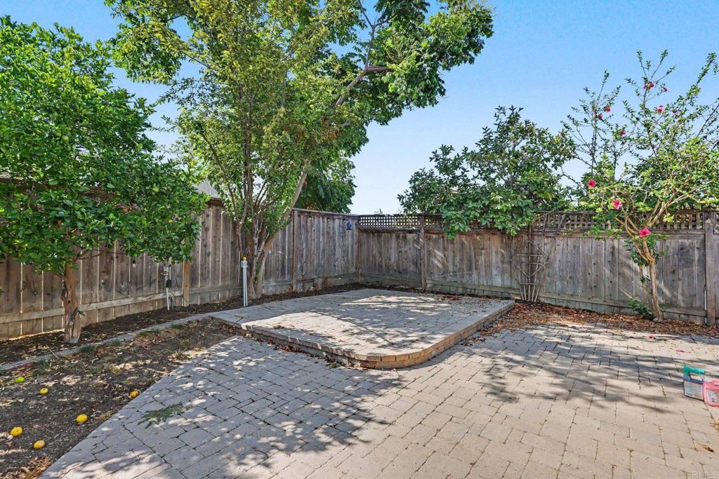 378 Bay Leaf Drive Property Photo 7