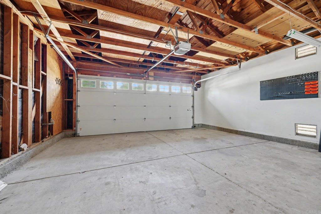 378 Bay Leaf Drive Property Photo 10