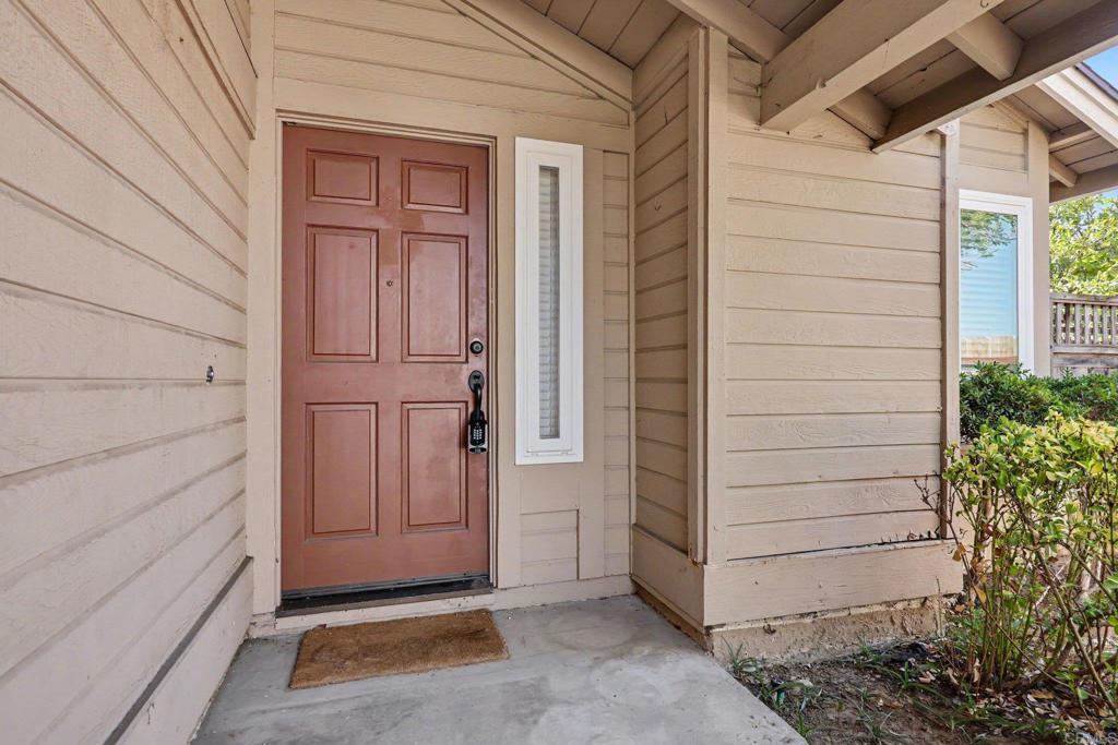 378 Bay Leaf Drive Property Photo 12