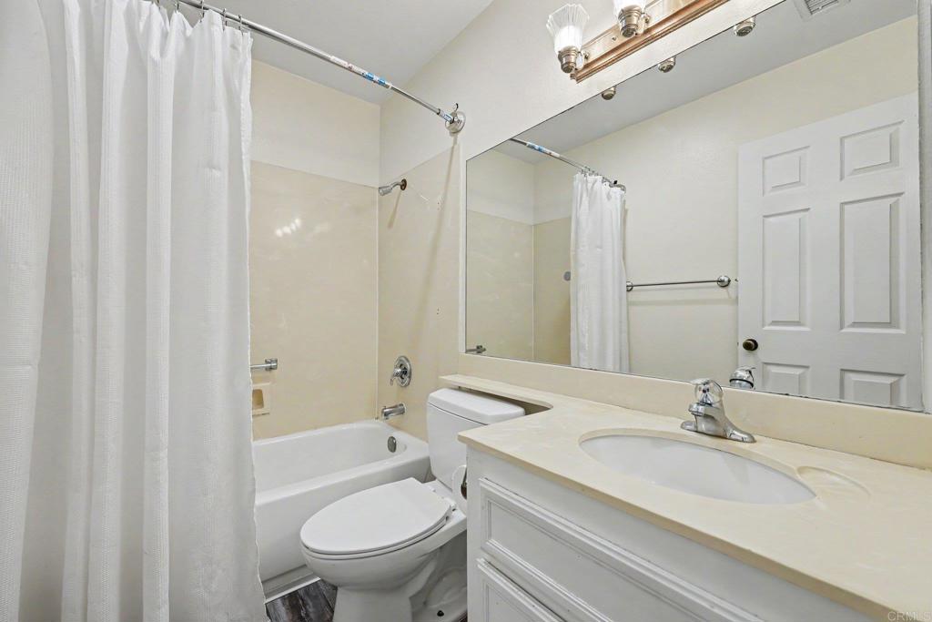 378 Bay Leaf Drive Property Photo 26