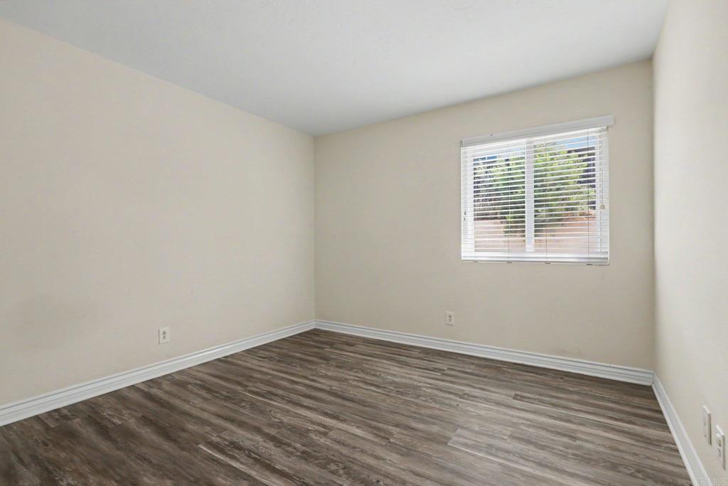 378 Bay Leaf Drive Property Photo 28