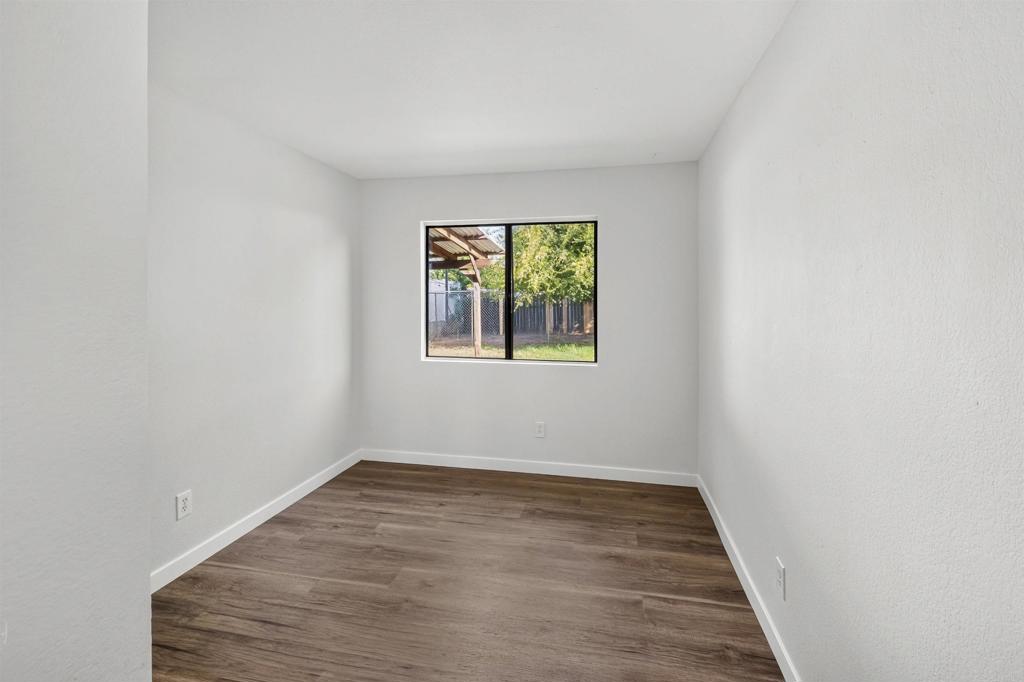 945 E Street Property Photo 11